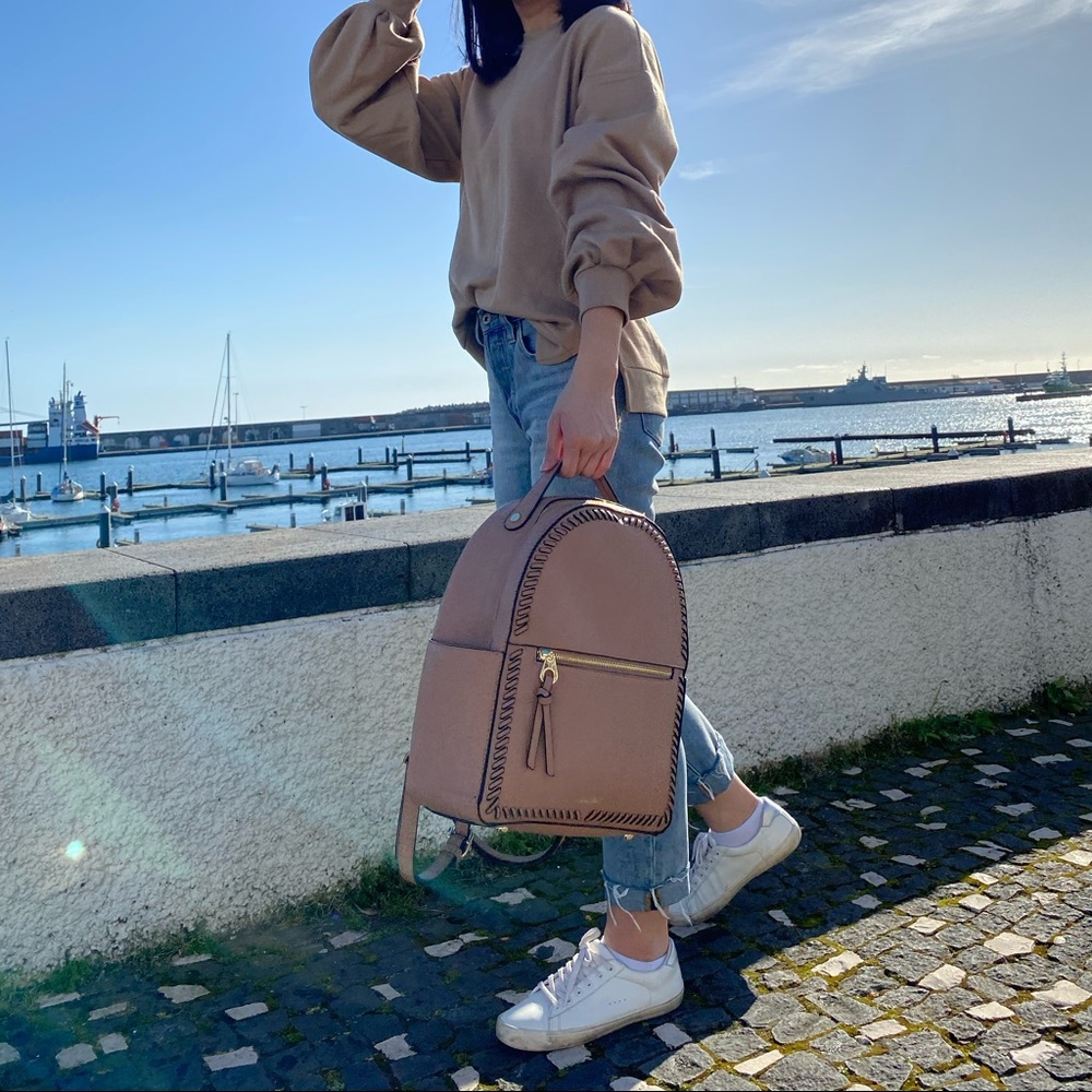 HOST PICK | Calpak Kaya Backpack - Picture 5 of 8